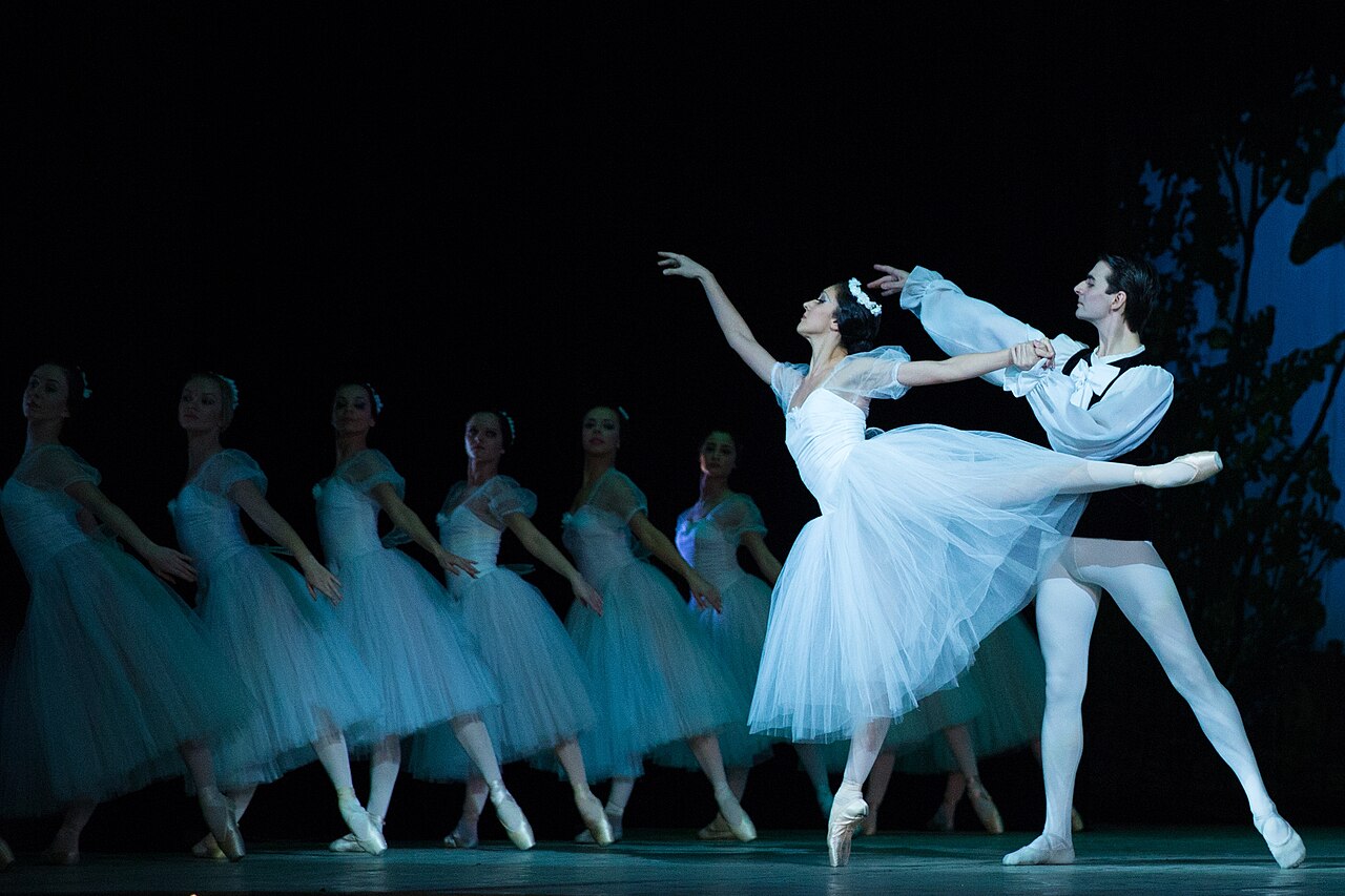 Les Sylphides lyrical white-act scene