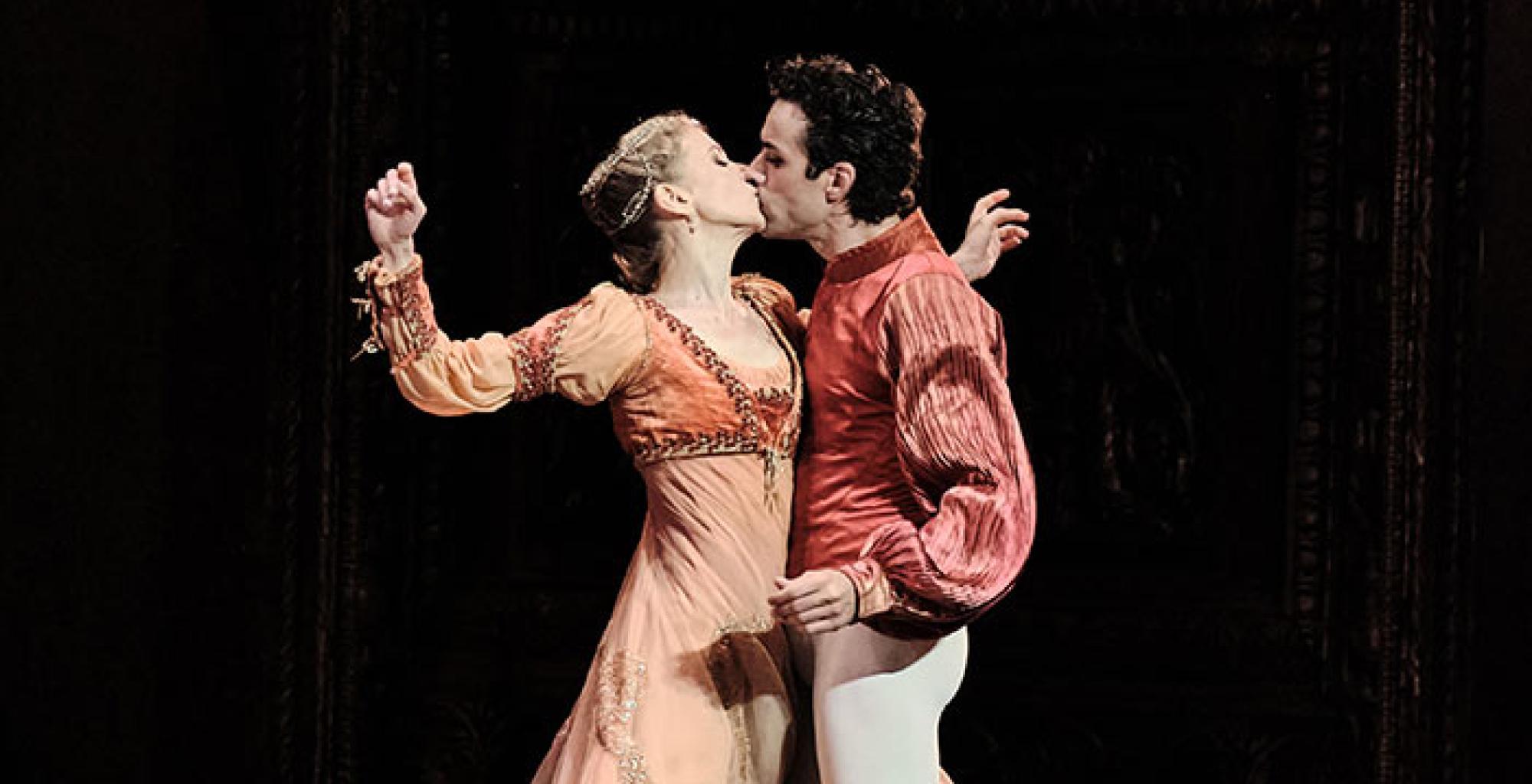 Romeo and Juliet dramatic pas de deux