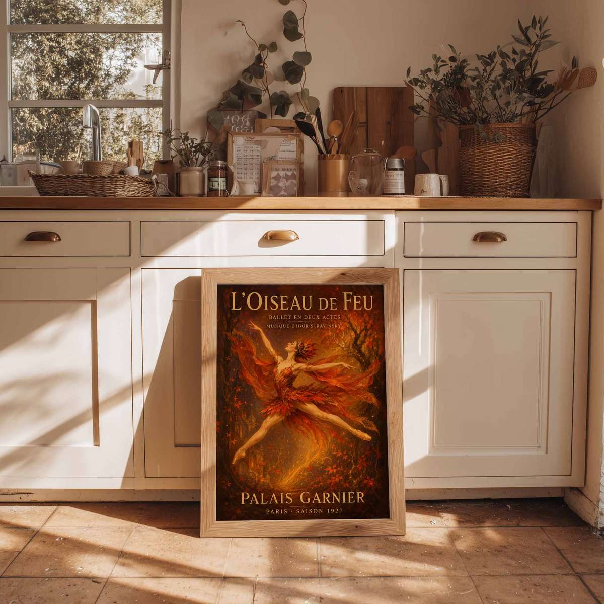 Vintage illustration of Firebird presented through classical stage character and delicate visual rhythm with French text